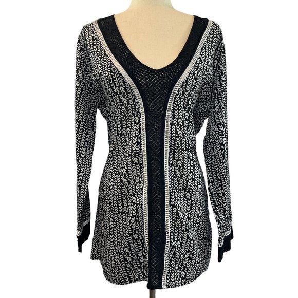 LA BLANCA Black & White Coverup with Crochet Trim Size Medium - Picture 1 of 11